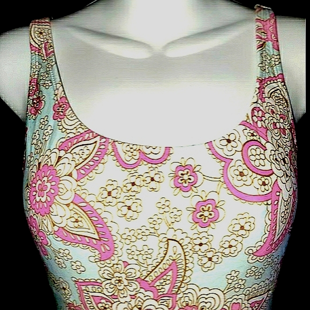 Classy Pastel paisley print one piece bathing suit - Picture 2 of 7